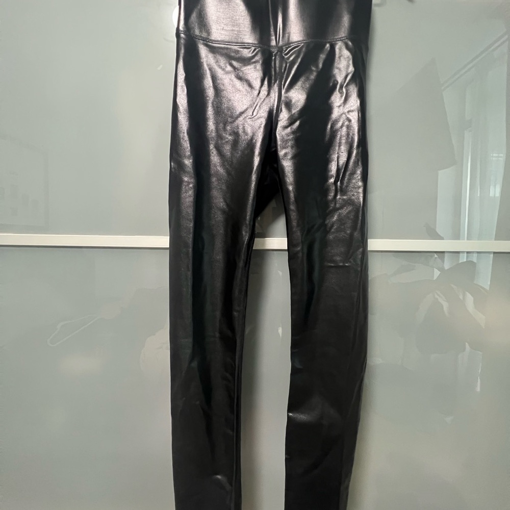 Knix Black Leggings